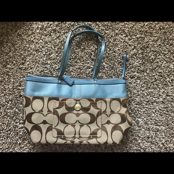 Coach Handbags - Coach Tote